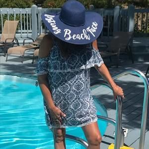 Meet your Posher, Carrie